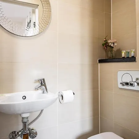 South Kensington Courtfield Gardens Studio Лондон Экстерьер фото